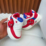 tenis de Spidey con juguete giratorio