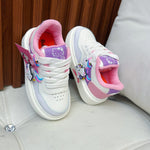 "Tenis Hello Kitty con juguete giratorio